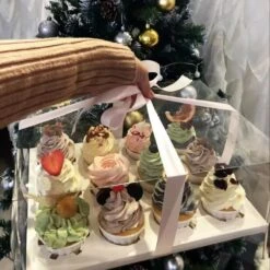 Cake Craft Company White Deluxe Crystal Transparent Cupcake Boxes - Holds 12 13 Cake Craft Company White Deluxe Crystal Transparent Cupcake Boxes - Holds 12 -Silikomart Store cake craft company white deluxe crystal transparent cupcake boxes holds 12 p18619 66417 image